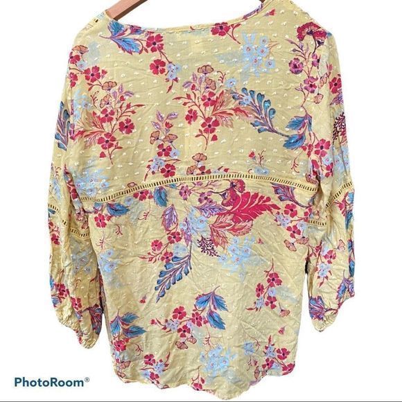 John Paul Richard Petite yellow floral blouse NWT - Picture 2 of 6